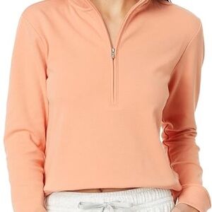 WOMEN'S CLOUD 1/2 ZIP pullover.